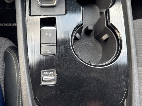 Used 2021 Nissan Rogue SV image 29