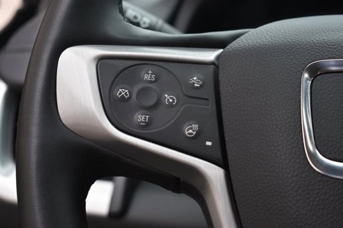 Used 2024 GMC Terrain SLT image 14