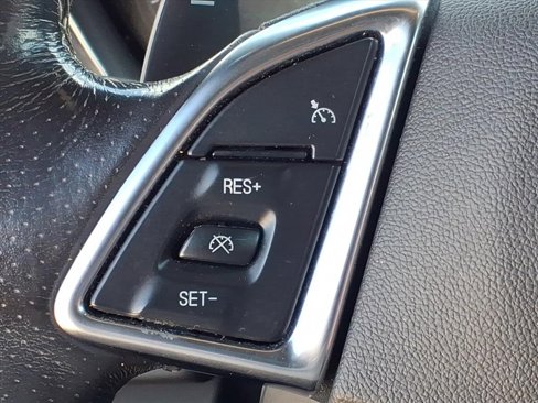 Used 2018 Chevrolet Camaro SS image 19