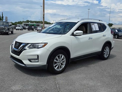 Used 2019 Nissan Rogue SV image 4