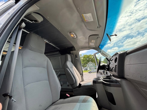 Used 2014 Ford E-250 and Econoline 250 image 23