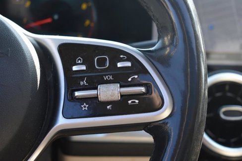 Used 2021 Mercedes-Benz GLB 250 4MATIC image 14