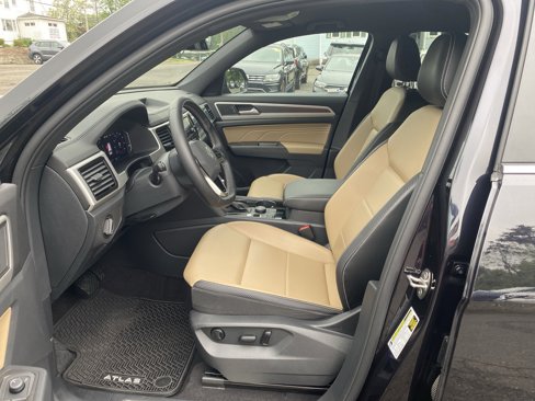 Used 2022 Volkswagen Atlas Cross Sport SE image 16