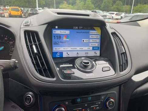 Used 2017 Ford Escape Titanium image 28