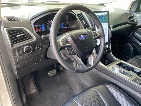 Certified 2023 Ford Edge Titanium image 11