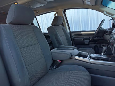 Used 2014 Nissan Armada SV w/ SV Driver Package image 31