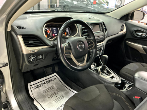 Used 2017 Jeep Cherokee Latitude image 13
