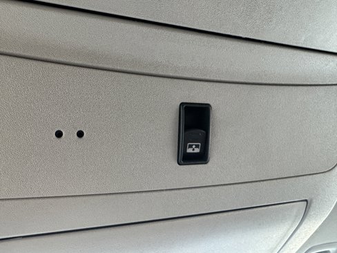 Used 2014 Nissan Titan SV w/ SV Value Truck Package image 31