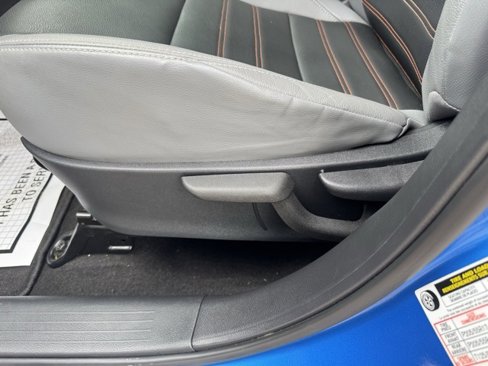 Used 2023 Nissan Kicks SR w/ SR Premium Package image 10