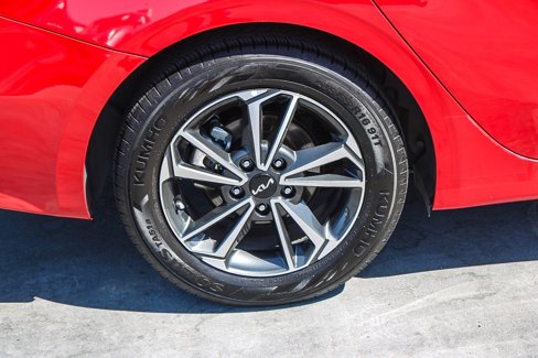 Used 2023 Kia Forte LXS image 12