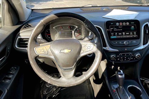 Used 2018 Chevrolet Equinox LT w/ Sun & Infotainment Package image 5
