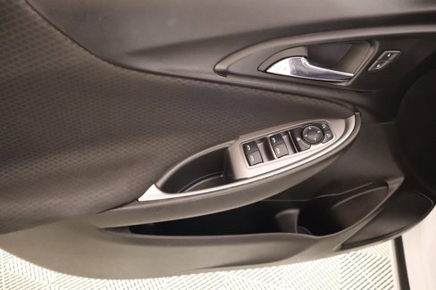 Used 2023 Chevrolet Malibu LS w/ Driver Confidence Package image 14