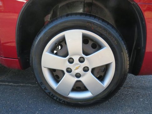 Used 2010 Chevrolet HHR LS image 17