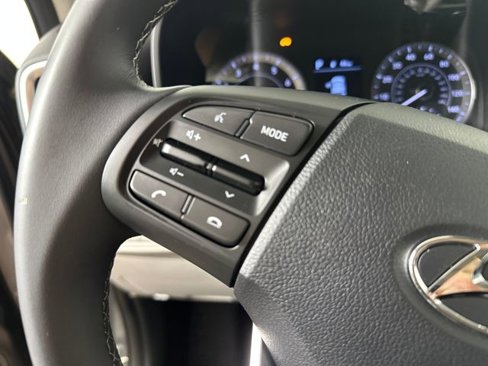 Used 2022 Hyundai Venue SEL w/ Cargo Package image 15