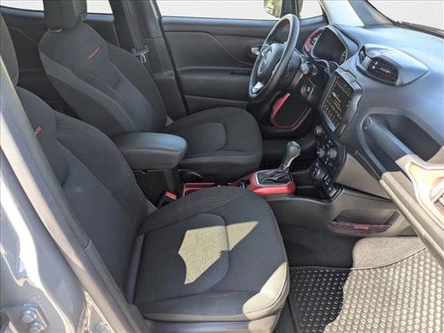 Used 2021 Jeep Renegade Trailhawk image 23