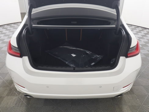 Used 2023 BMW 330i Sedan w/ Premium Package image 19