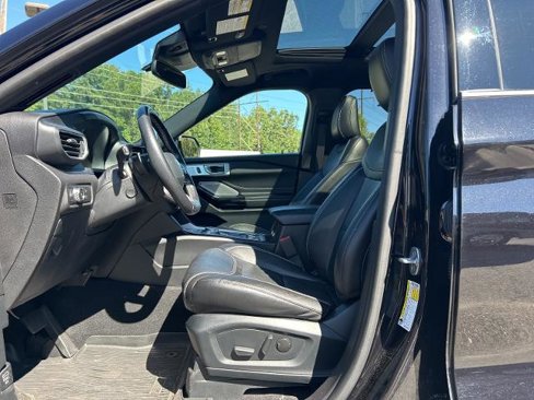 Certified 2022 Ford Explorer ST w/ Equipment Group 401A image 5