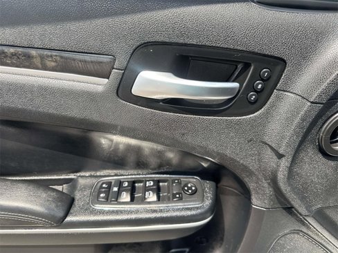 Used 2020 Chrysler 300 Limited image 33