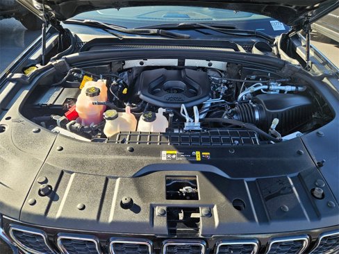 Used 2023 Jeep Grand Cherokee 4WD 4xe image 37