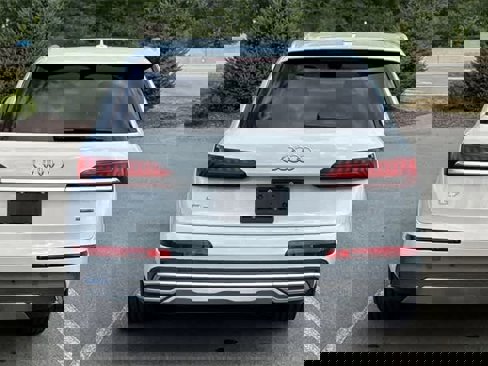 Used 2020 Audi Q7 3.0T Premium Plus image 4