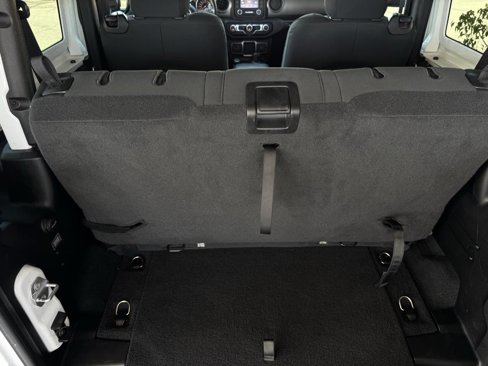 Used 2021 Jeep Wrangler Sport image 21