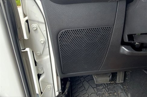 Used 2016 Jeep Wrangler Sahara w/ Connectivity Group image 36