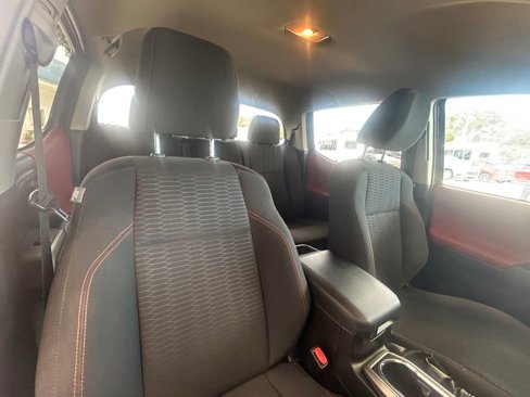 Used 2016 Toyota Tacoma SR5 image 28