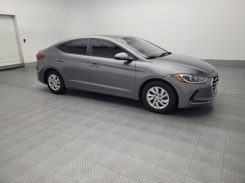 Used 2018 Hyundai Elantra SE image 11