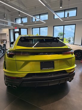 Used 2024 Lamborghini Urus Performante image 3