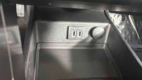 Used 2019 Ford Fusion SE image 25