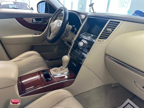 Used 2009 INFINITI FX35 AWD w/ Technology Pkg image 39