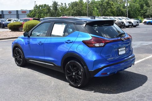 Used 2023 Nissan Kicks SR image 9