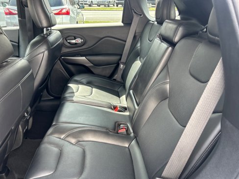 Used 2021 Jeep Cherokee Latitude Lux image 12