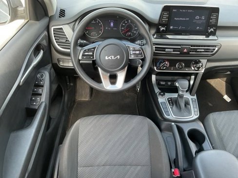 Certified 2023 Kia Seltos LX image 14
