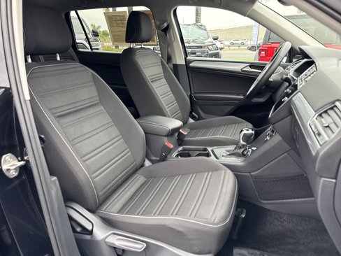 Certified 2024 Volkswagen Tiguan S image 36
