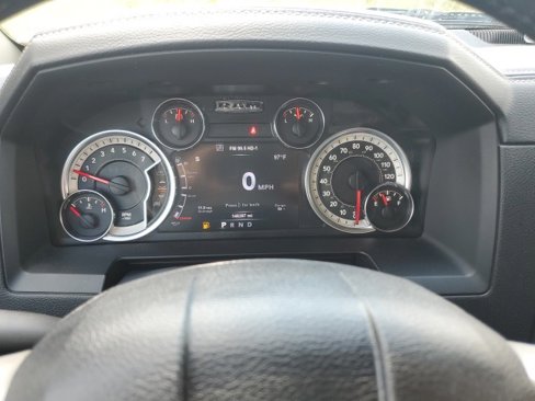 Used 2017 RAM 1500 Laramie w/ Convenience Group image 17