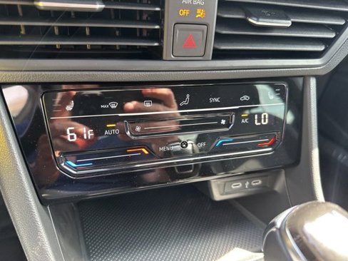 New 2025 Volkswagen Jetta Sport image 15