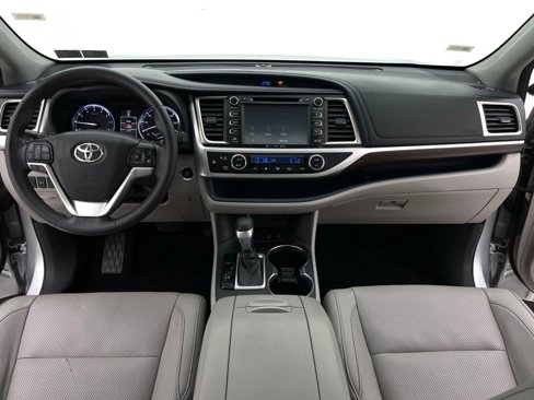 Used 2016 Toyota Highlander Limited image 24