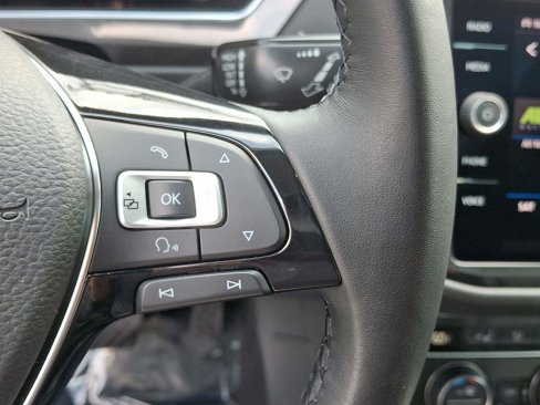 Used 2018 Volkswagen Tiguan SEL Premium image 23