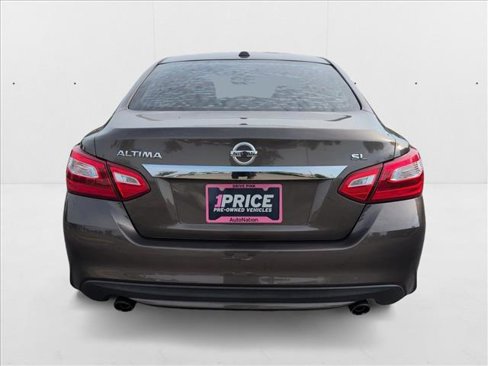 Used 2016 Nissan Altima 2.5 SL w/ 2.5 Technology Package image 9