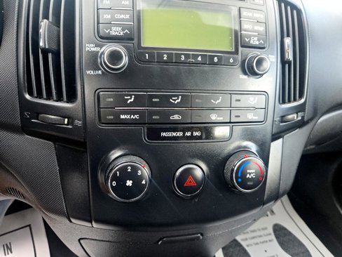 Used 2009 Hyundai Elantra image 33