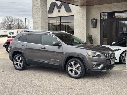 Used 2019 Jeep Cherokee Limited image 17