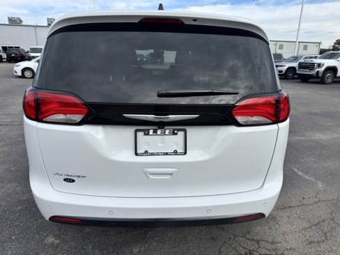 New 2025 Chrysler Voyager LX image 6