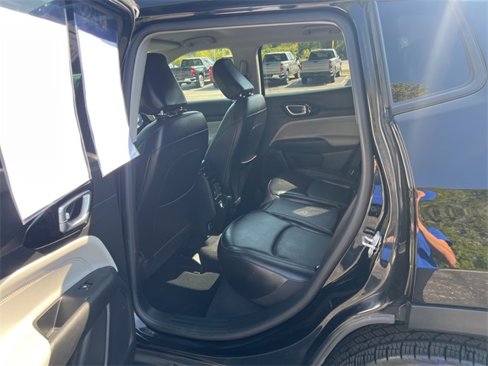 Used 2022 Jeep Compass Limited image 13