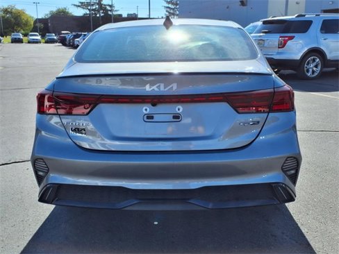 Used 2024 Kia Forte GT-Line w/ GT-Line Premium Package image 6
