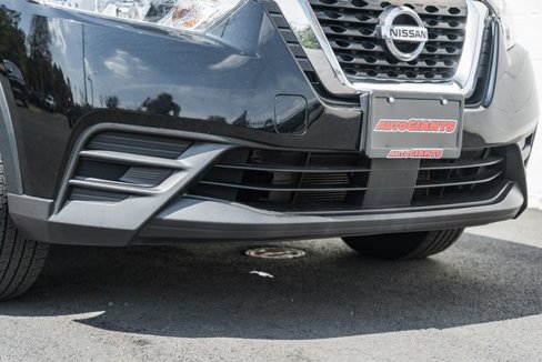 Used 2020 Nissan Kicks S image 15