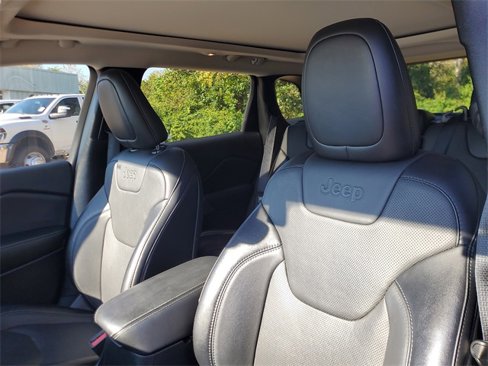 Used 2022 Jeep Cherokee Limited image 15