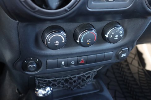 Used 2012 Jeep Wrangler Unlimited Sport image 15