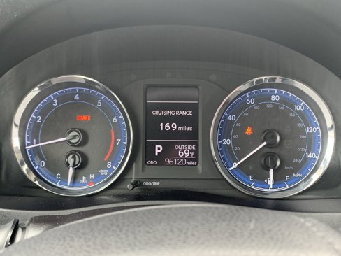 Used 2017 Toyota Corolla LE image 21