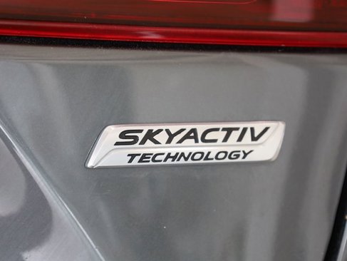 Used 2017 MAZDA MAZDA3 Touring image 33